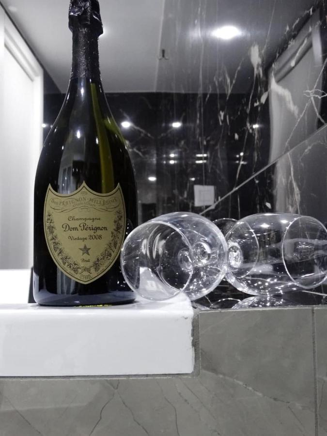 Suite Napoli Sotterranea Con Vasca Idromassaggio Buitenkant foto