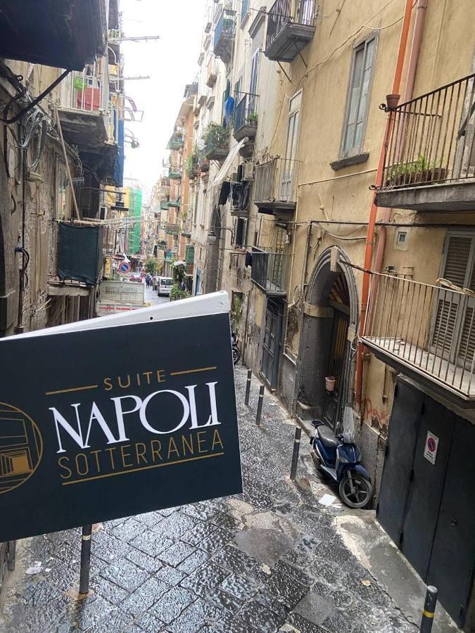 Suite Napoli Sotterranea Con Vasca Idromassaggio Buitenkant foto