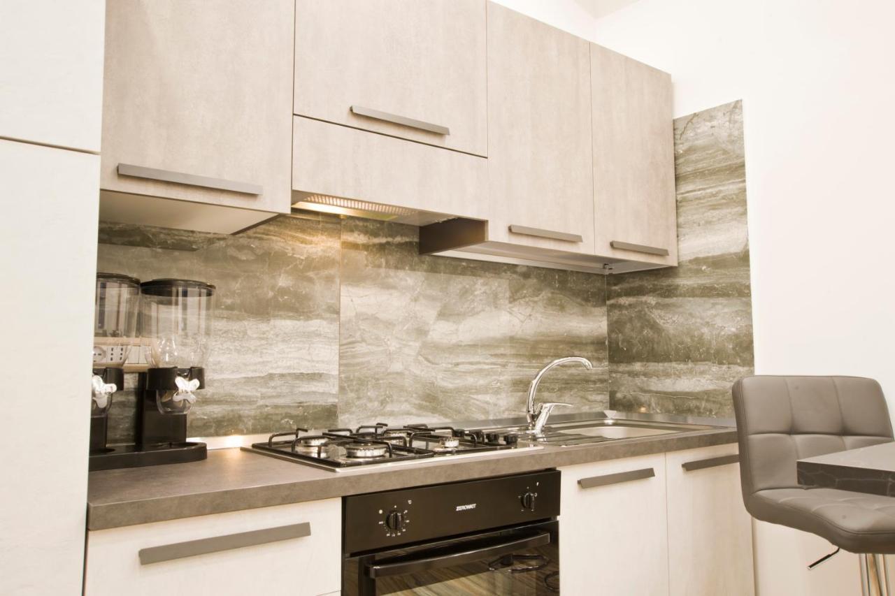 Suite Napoli Sotterranea Con Vasca Idromassaggio Buitenkant foto